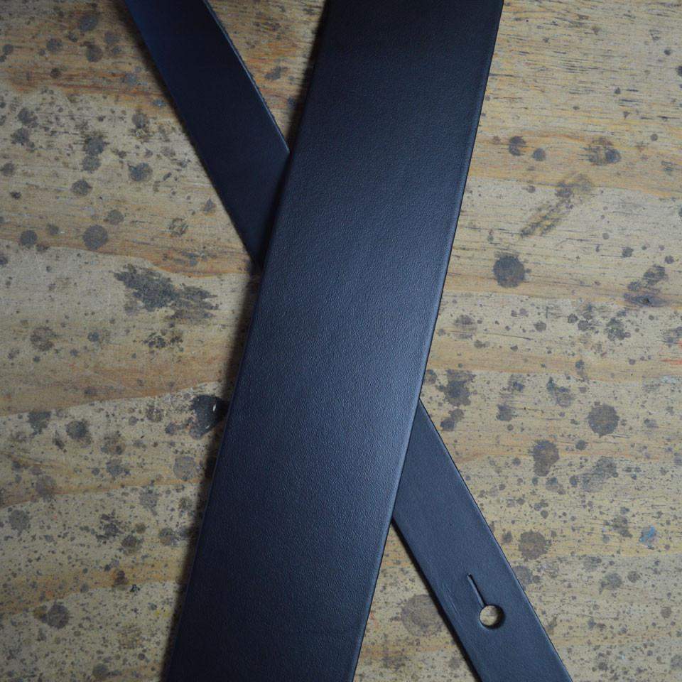 Colonial Leather 02 Half Inch Gtr Strap Solid Hide