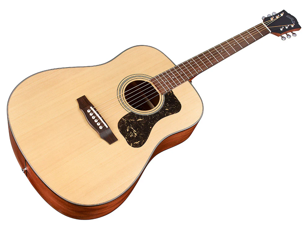 GUILD D-340 - Solid Spruce Top, Mahogany back & Sides - Natural with Bag - Image 4